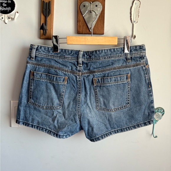 Old Navy Blue Jean Shorts for Women - Picture 3 of 4